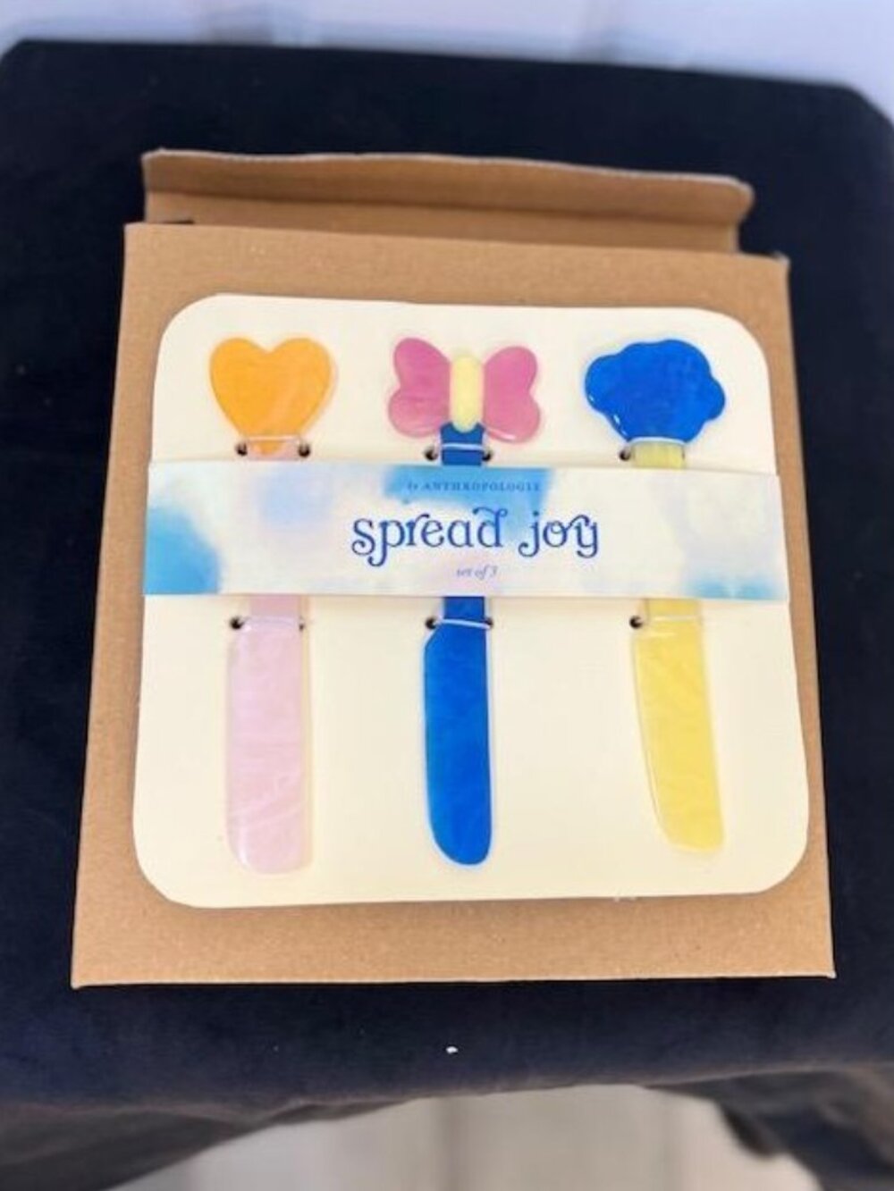 Anthropologie Lane Resin Cheese Knives, Set of 3 - NWT in the Box - Picture 4 of 5